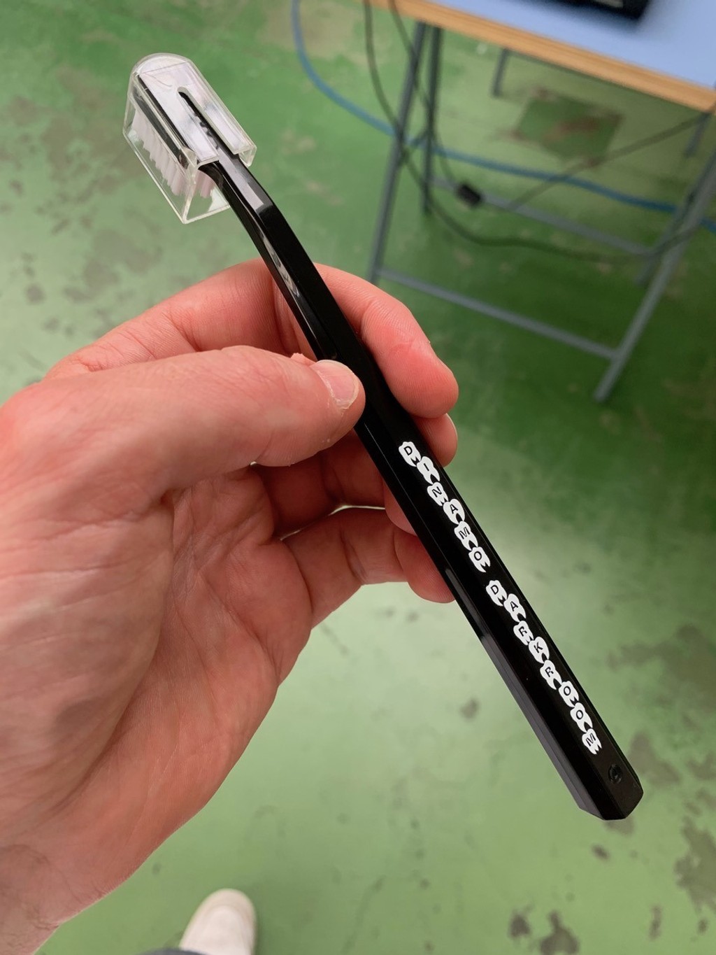 Dinamo Darkroom Curaprox 07 Hand