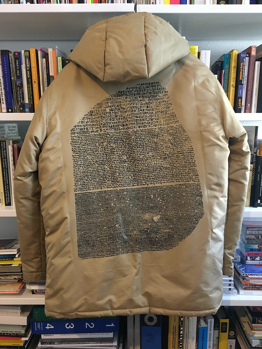 Dinamo Rosetta Stone Bomber 00 Shelf