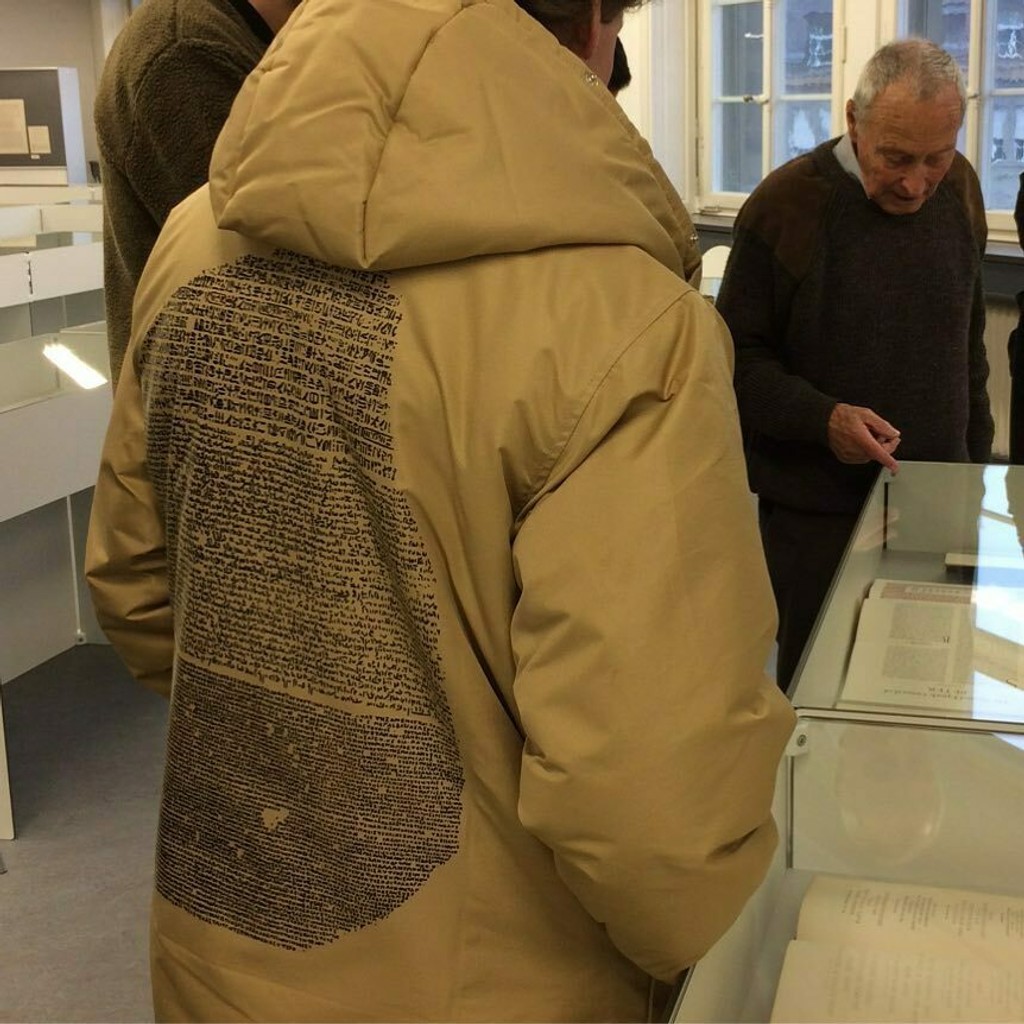 Dinamo Rosetta Stone Bomber 01 Jost Hochuli