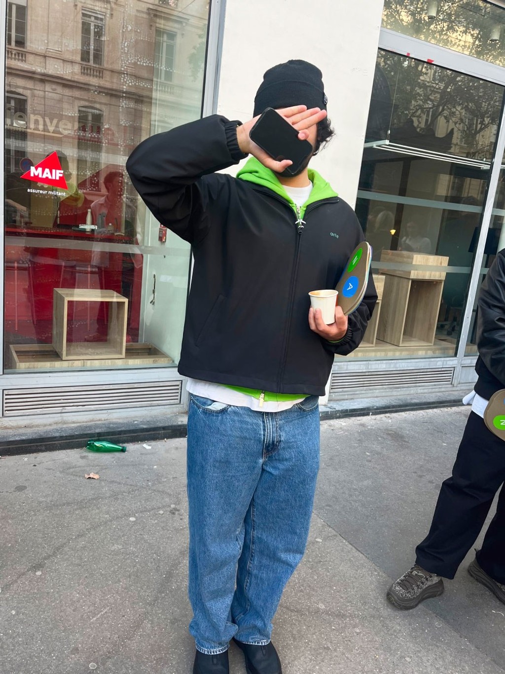 Dinamo Event Specimen Launch Opened Specimen Man And Child Web 1