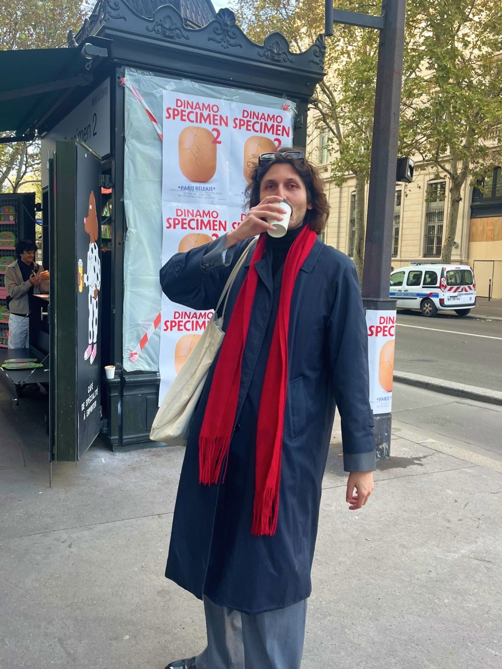 Dinamo Event Specimen Launch Opened Specimen Man And Child Web 2