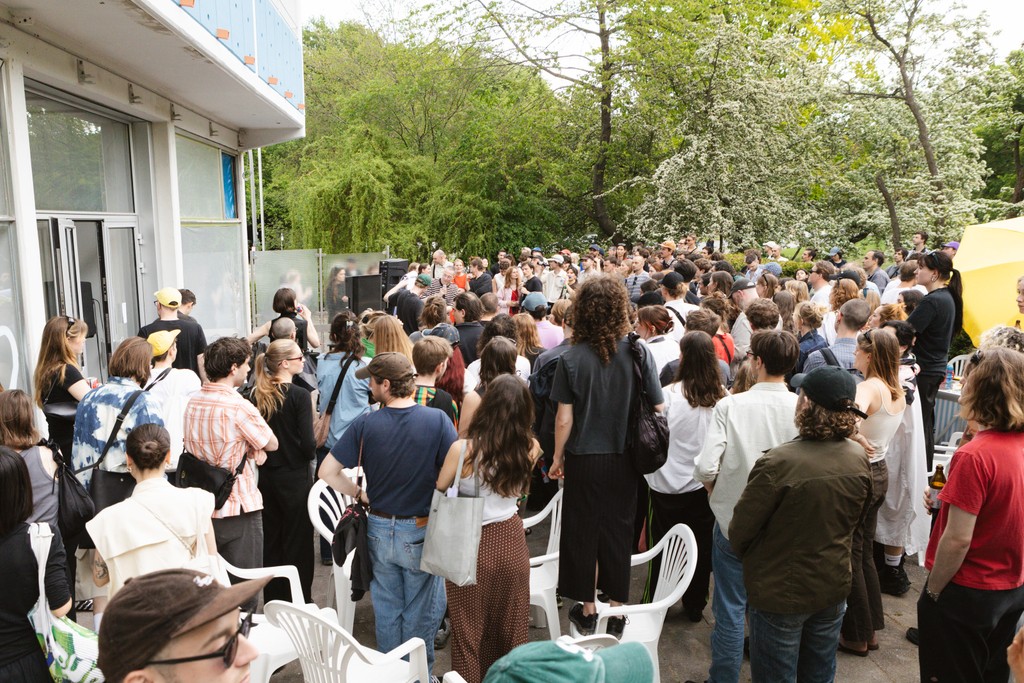 Dinamo Editions Stefan Marx Event Flipchart Side