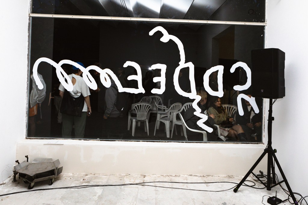 Dinamo Editions Stefan Marx Event Window