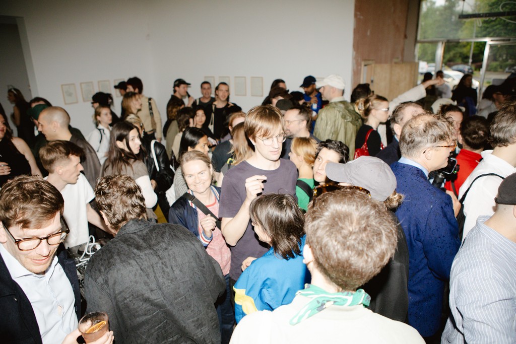 Dinamo Editions Stefan Marx Event Crowd Entry