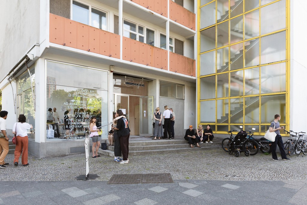 Dinamo Editions Stefan Marx Event Front and stairs