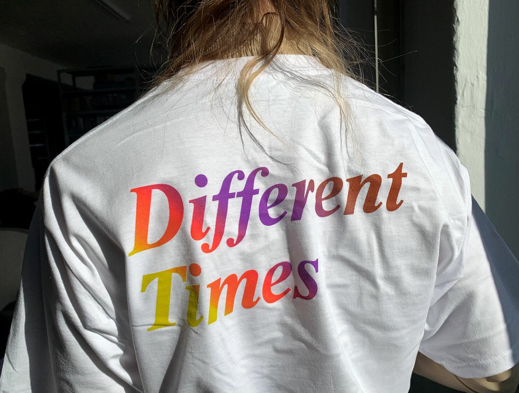 Different Times Gradient Print Back