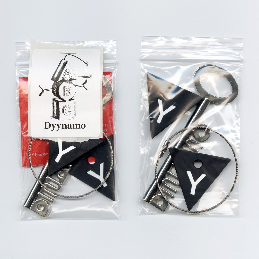 Dinamo Ke Y Ychain YY Packaging Scan Portrait High Res 2026