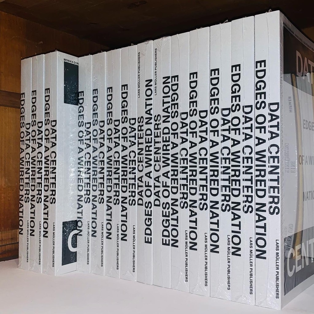 Monument Grotesk Data Centers7