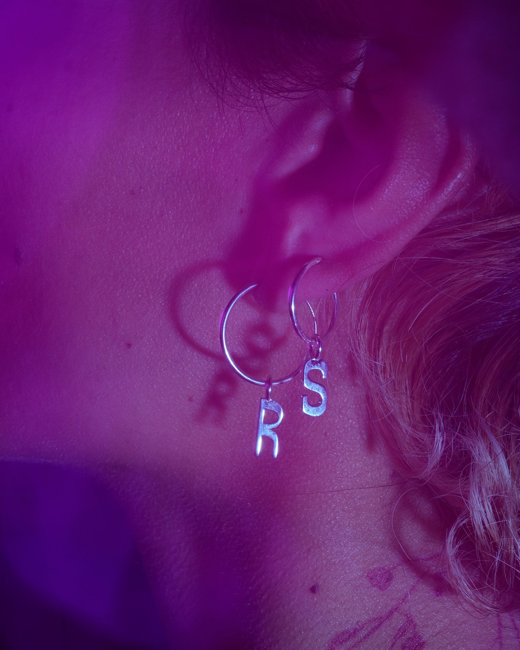 Dinamo Typefaces Font In Use Asfalt Migle Jewelery Silver Charms Earrings