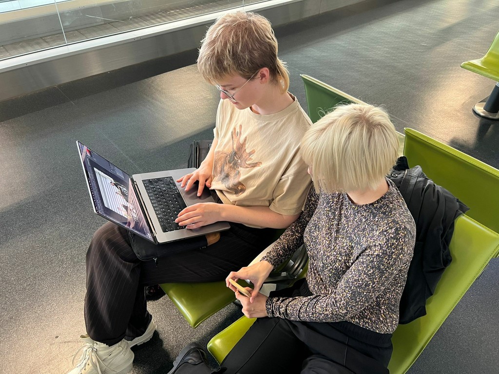 PHOTO 2022 09 11 18 35 44