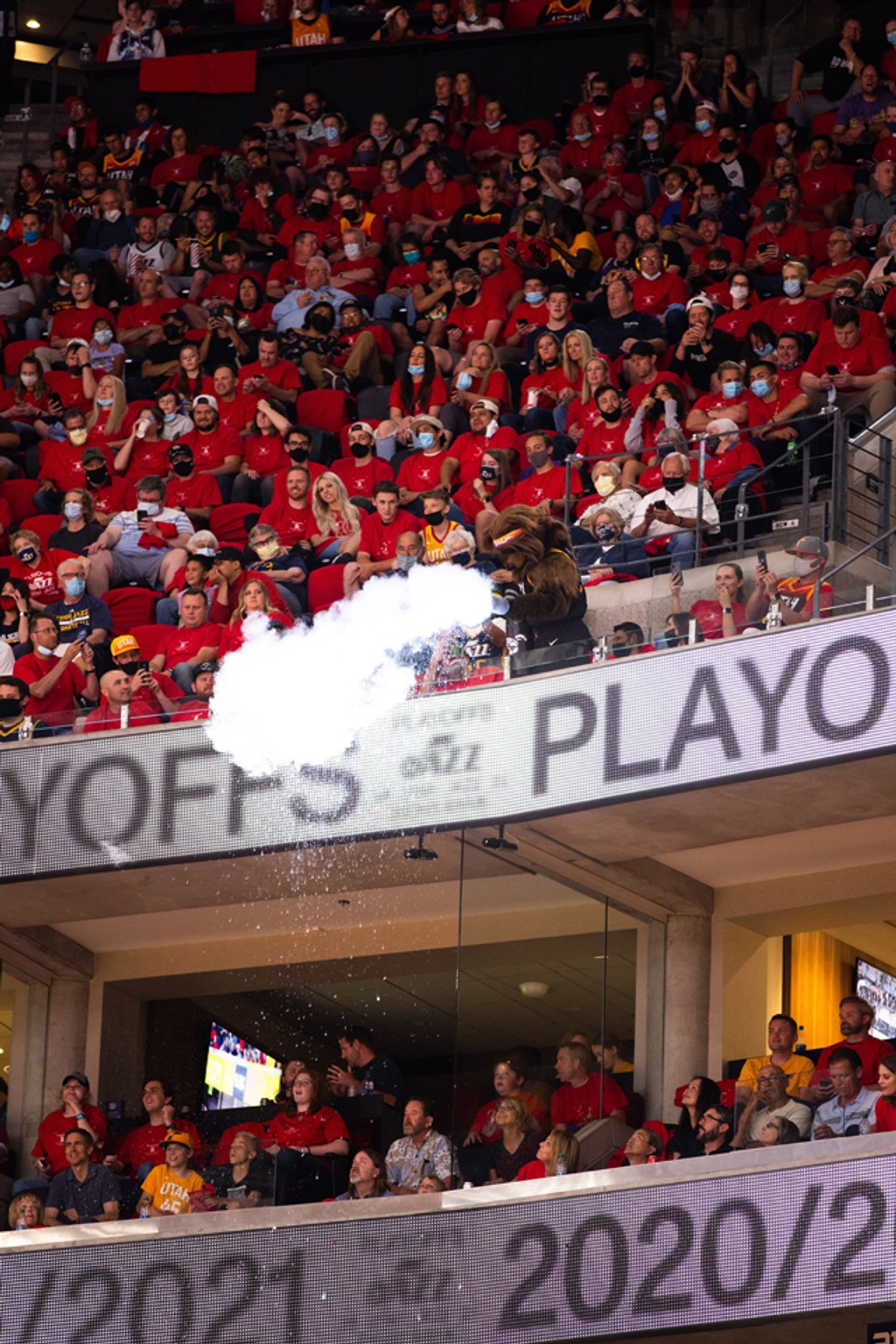 Dinamo Monument Grotesk Utah jazz abcdinamo 14