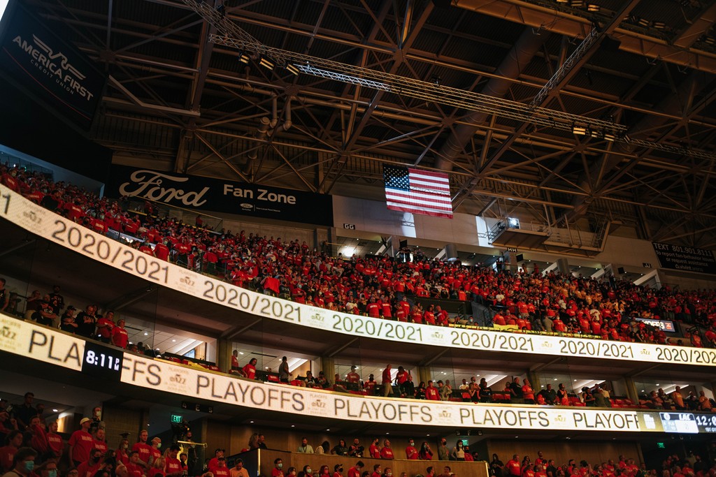 Dinamo Monument Grotesk Utah jazz abcdinamo 15