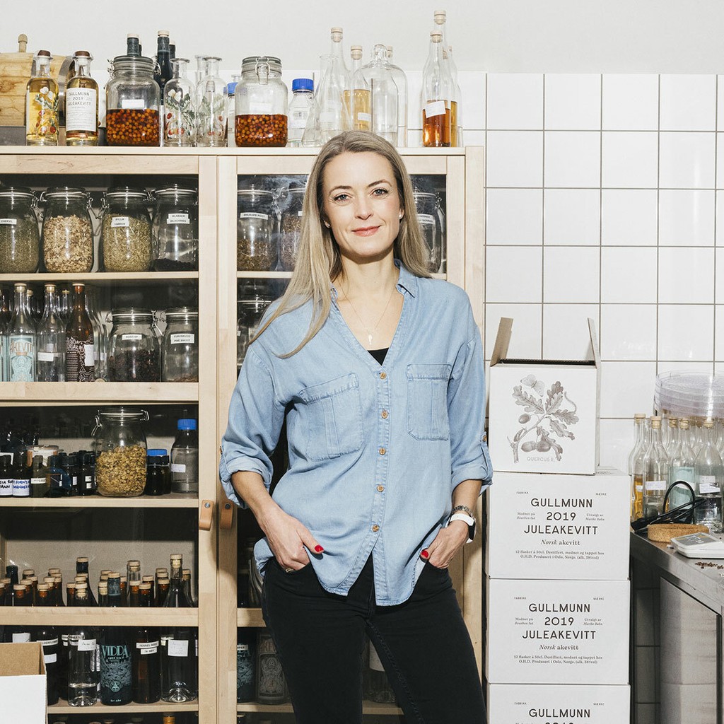 Dinamo Laica Gullmunn 0000 1