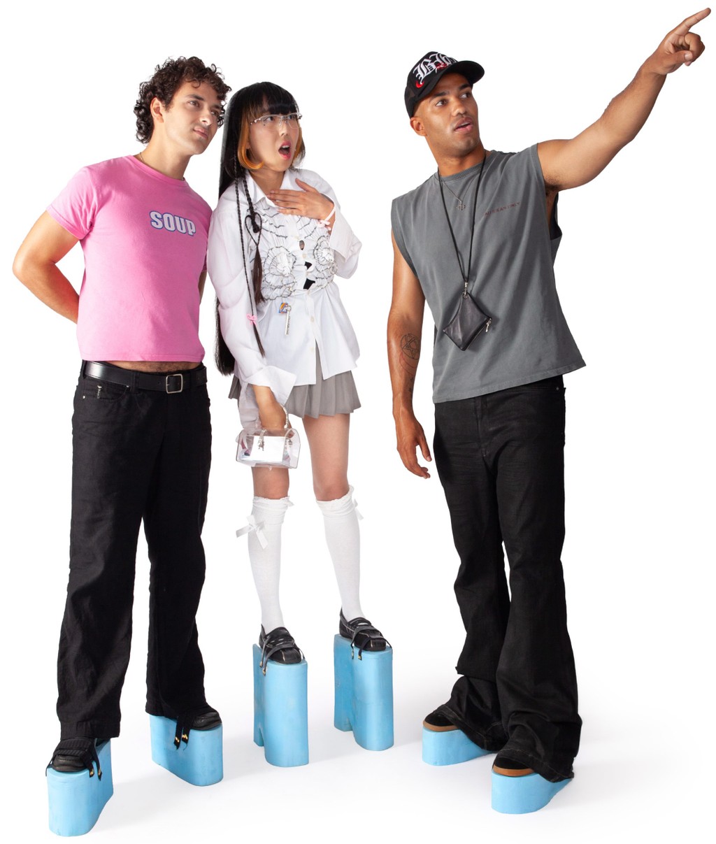 Dinamo Typeface Pelikan Group Unicase Feature