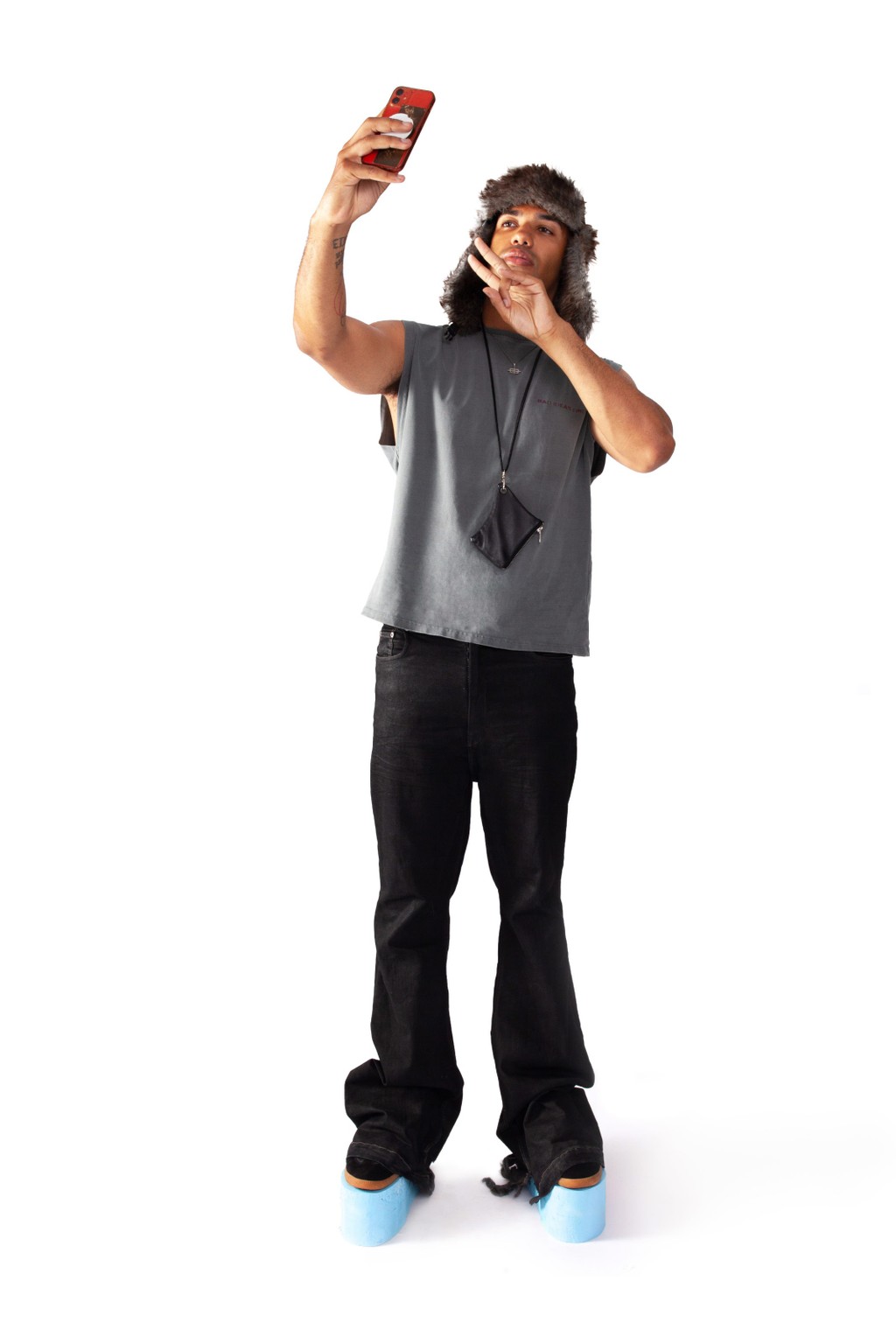 Dinamo Typeface Pelikan Key Characters 5