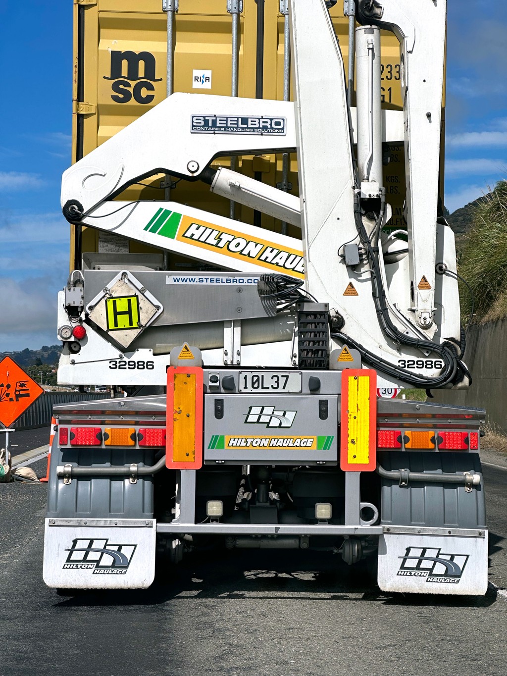 Dinamo Typeface Schengen Truck Back Web